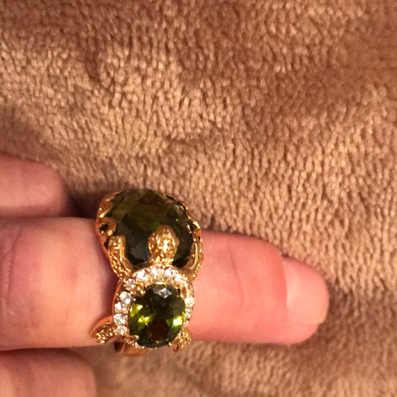 ❌SOLD❌ Bundle only 🌼Unique turtle ring🌼 - Picture 2 of 4